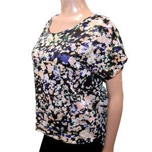3/$20 BCBGENERATION Floral Flowy Blouse Short Sleeve Draped Open Back Cut Out